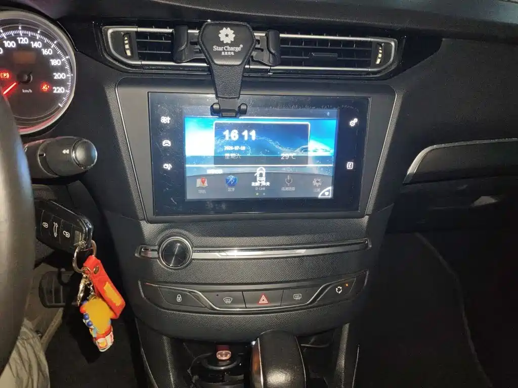 Peugeot 408 — миниатюра 6