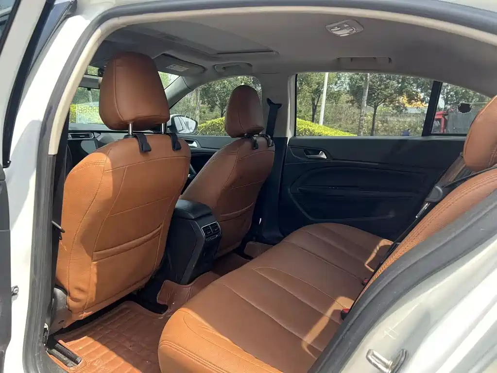 Peugeot 408 2017