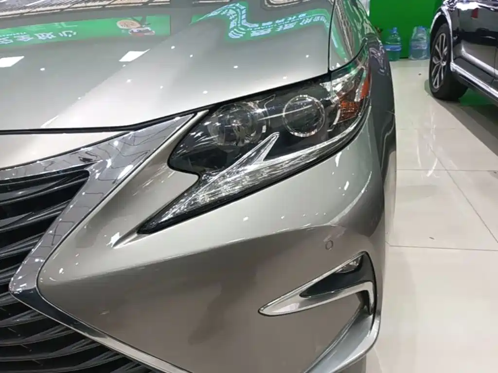 Lexus ES — миниатюра 18