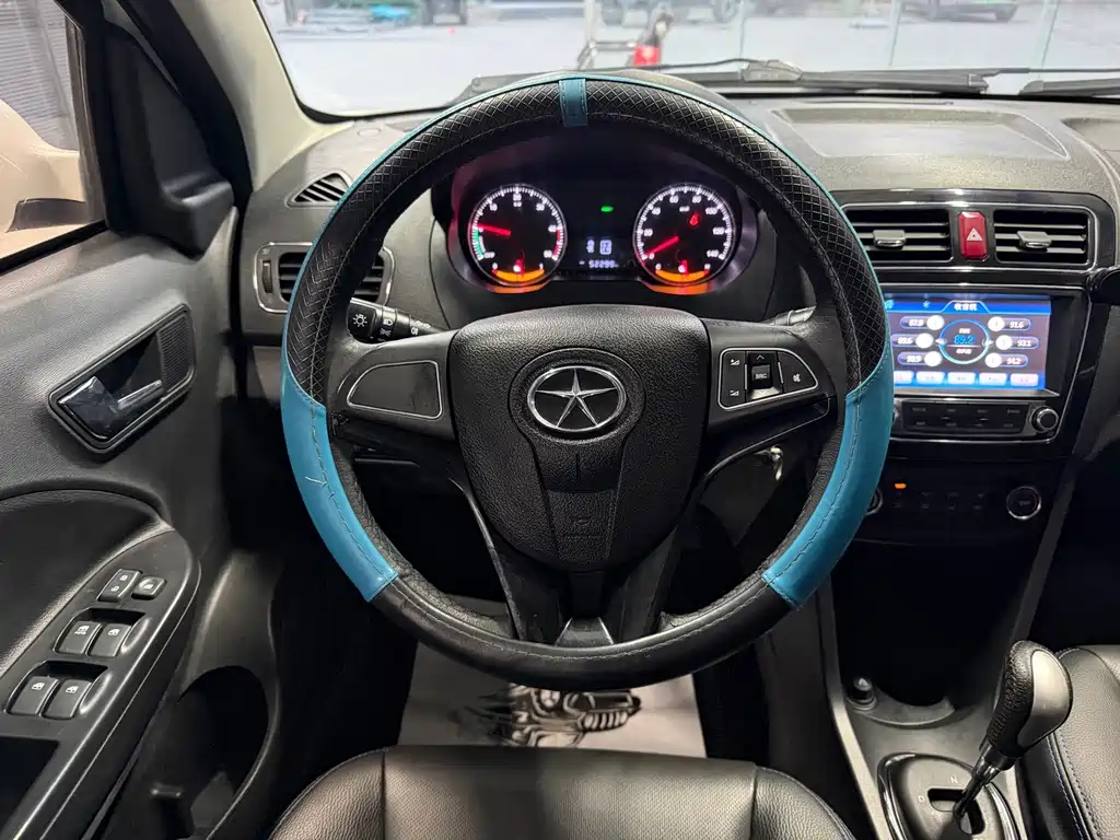 JAC JAC iEV — миниатюра 7
