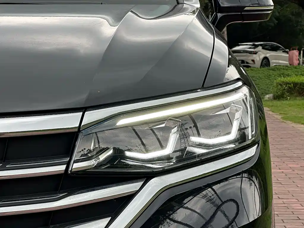 Volkswagen Viloran 2023 380TSI Luxury