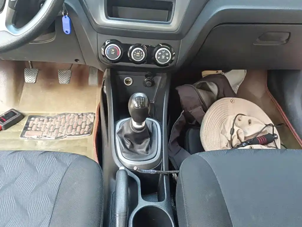 Kia K2 — миниатюра 14