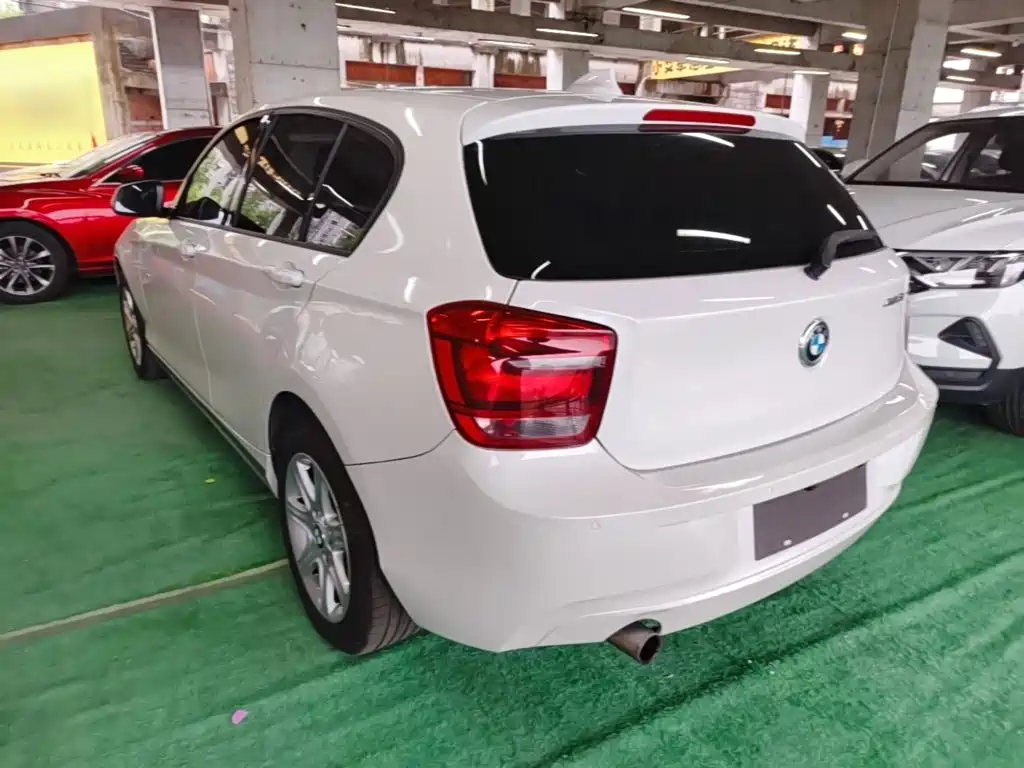 BMW 1 Series (Import) — миниатюра 5