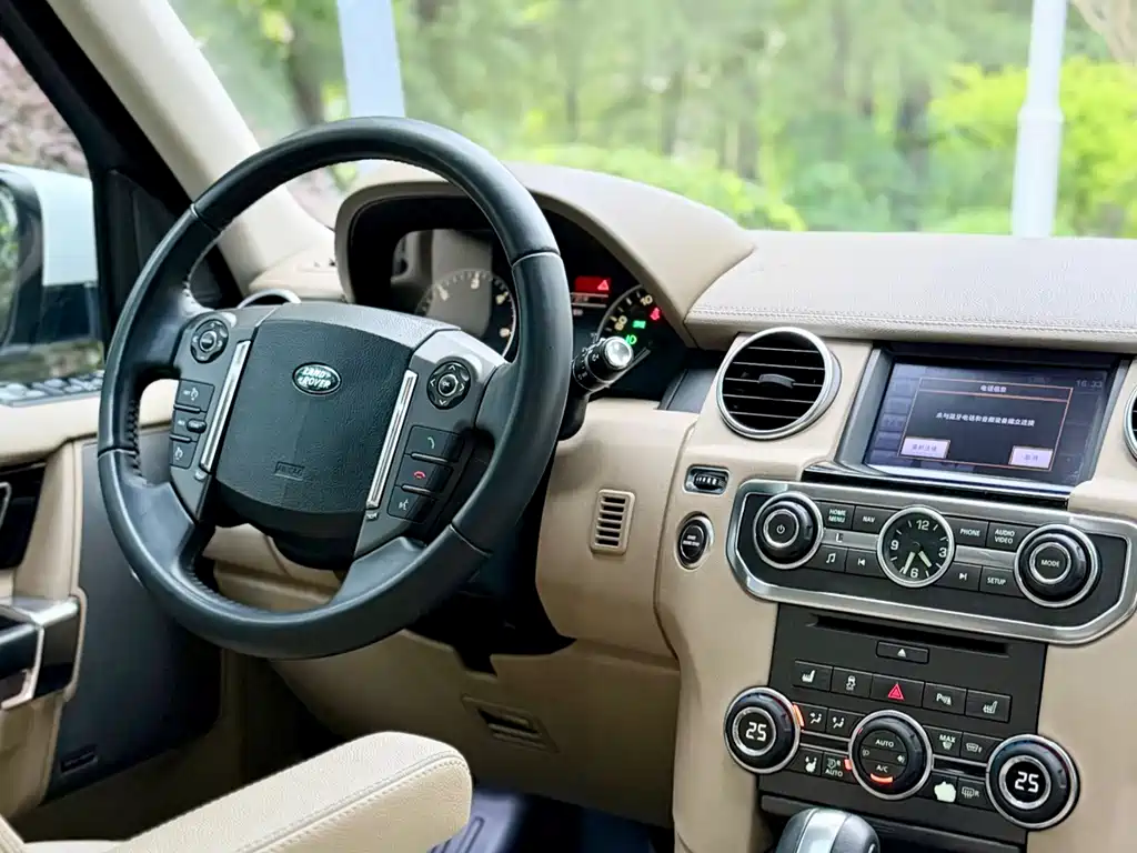Land Rover Discovery — миниатюра 12