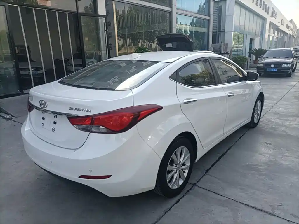 Hyundai Elantra Langdong — миниатюра 7