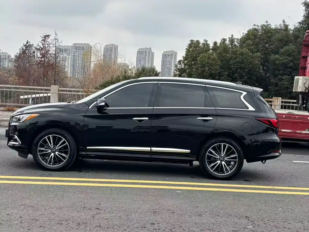 INFINITI QX60