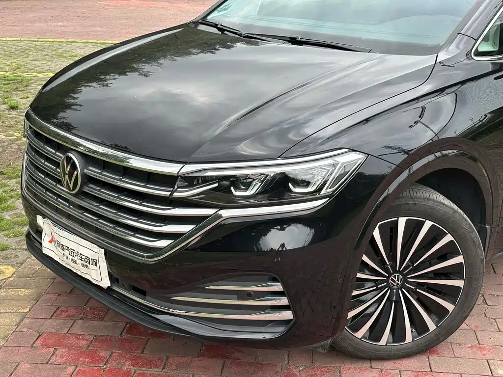 Volkswagen Viloran 2023 380TSI Luxury