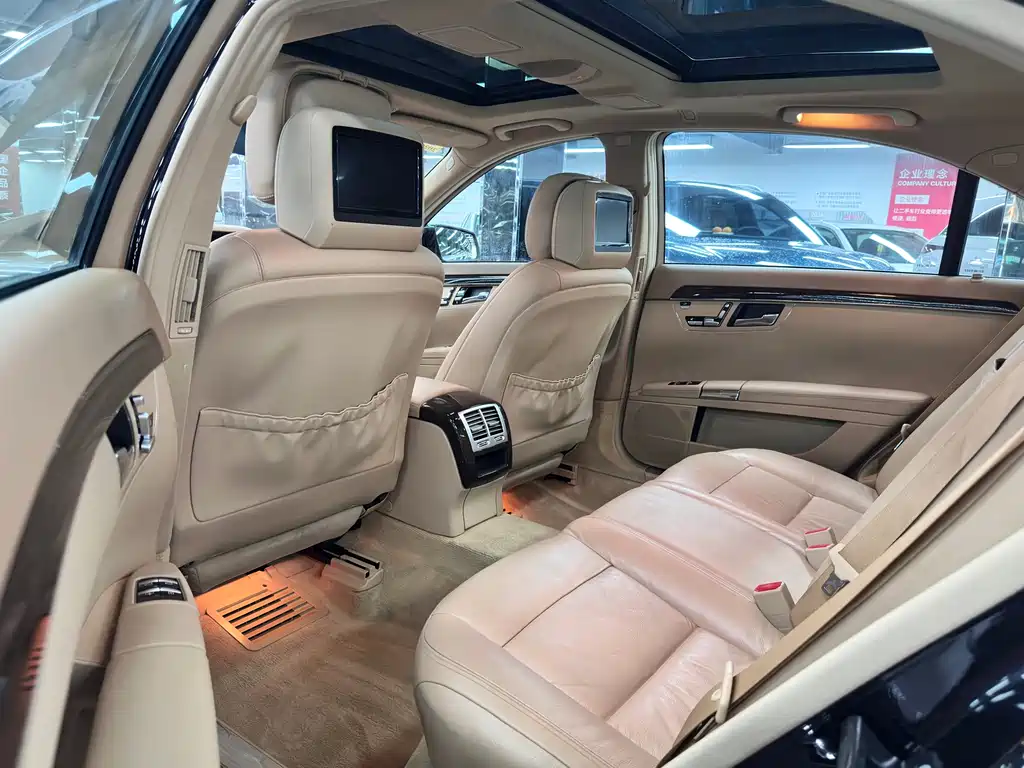 Mercedes-Benz S-Class S 2010 S 300 L
