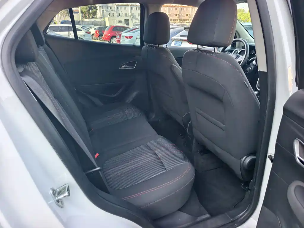 Buick Encore — миниатюра 15