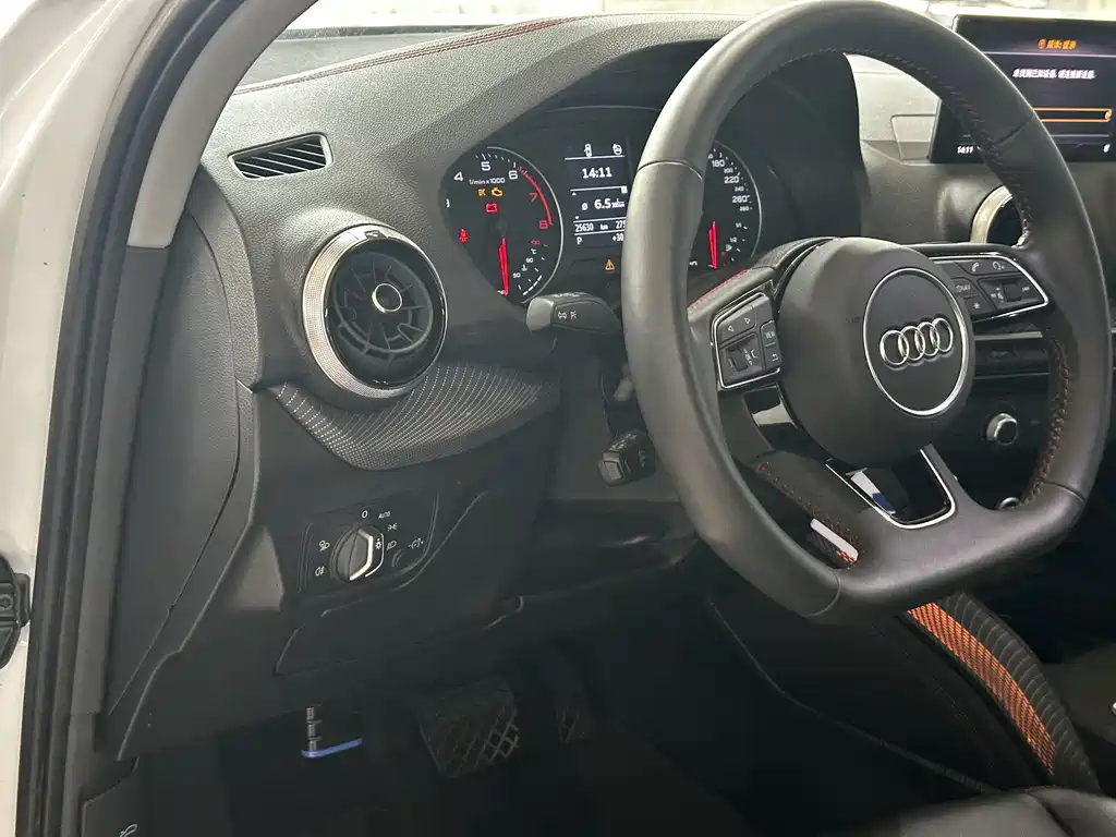 Audi Q2L — миниатюра 11