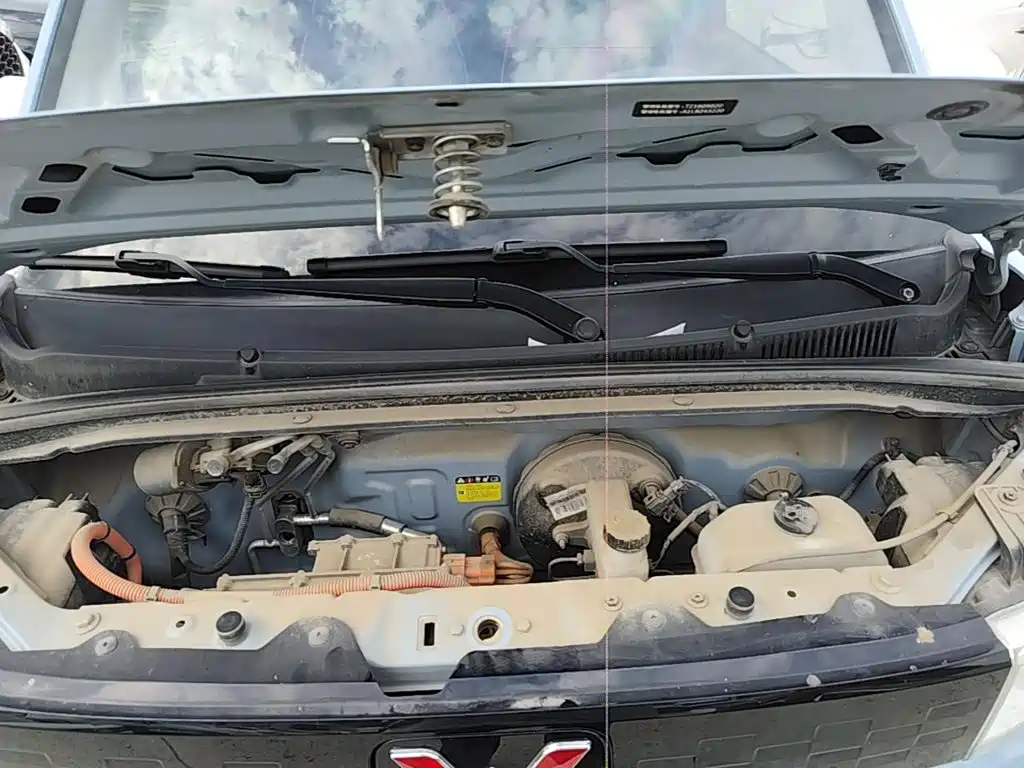 Wuling MINIEV — миниатюра 20