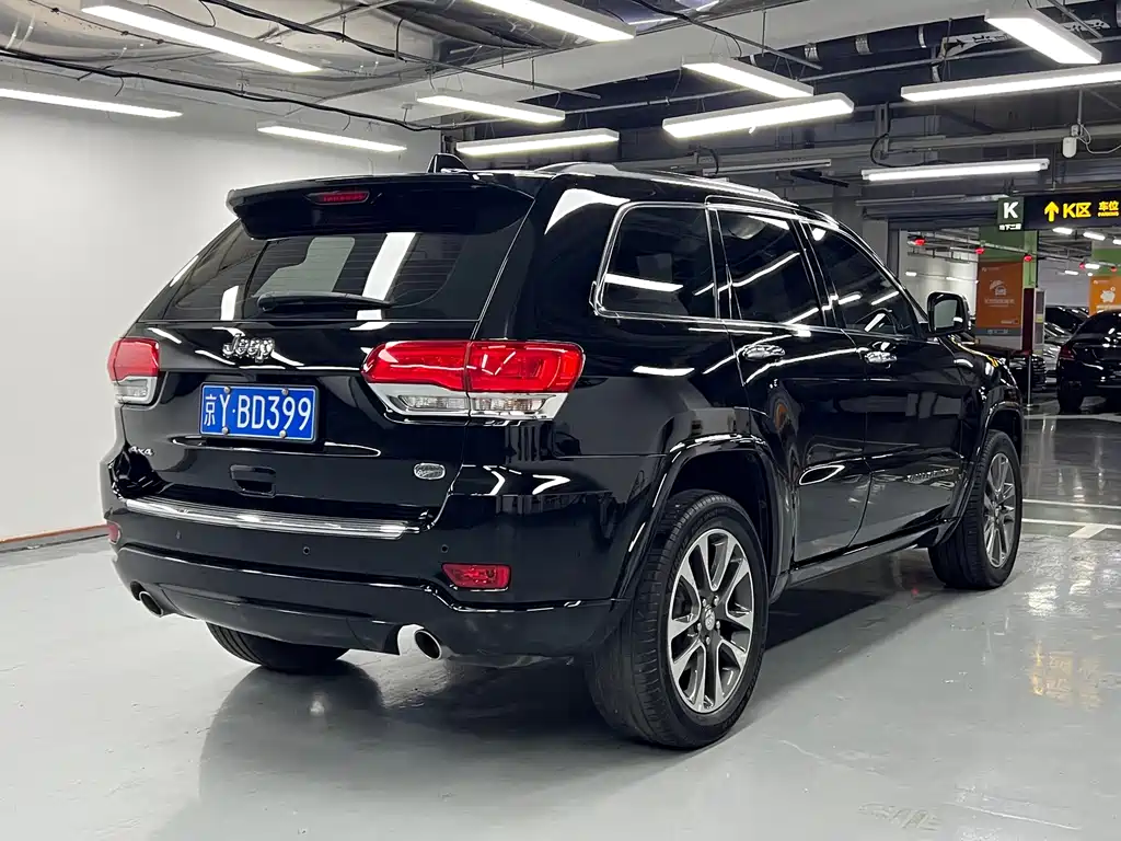 Jeep Grand Cherokee (Import) — миниатюра 6