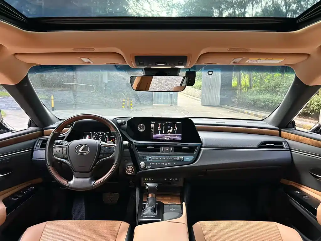 Lexus ES — миниатюра 5