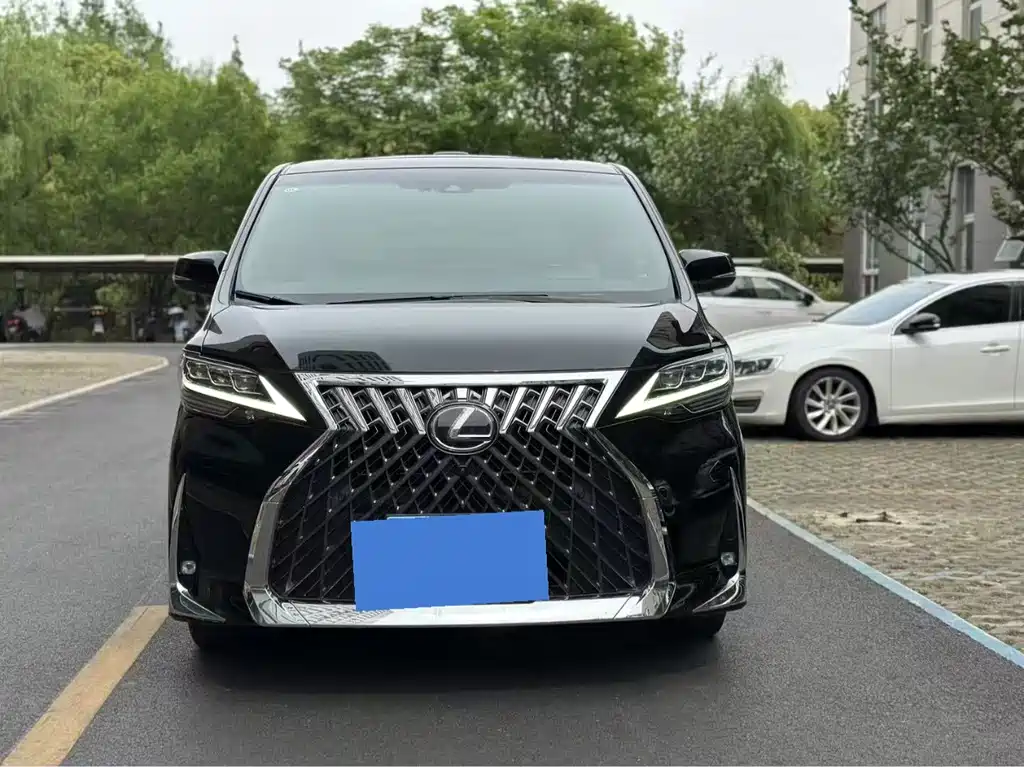 Lexus LM 2023