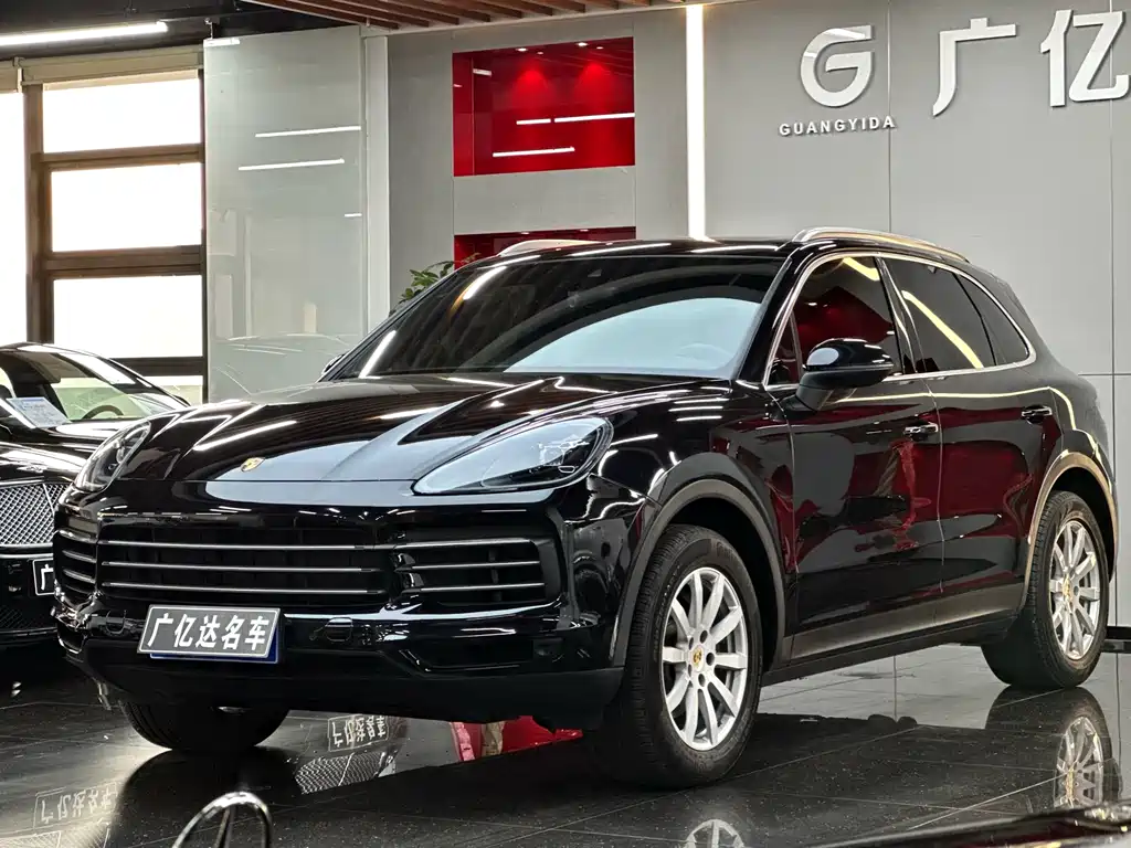 PORSCHE CAYENNE