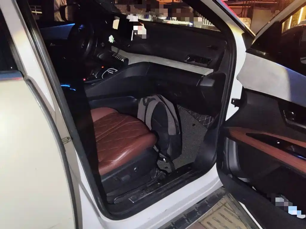 Peugeot 4008 — миниатюра 19