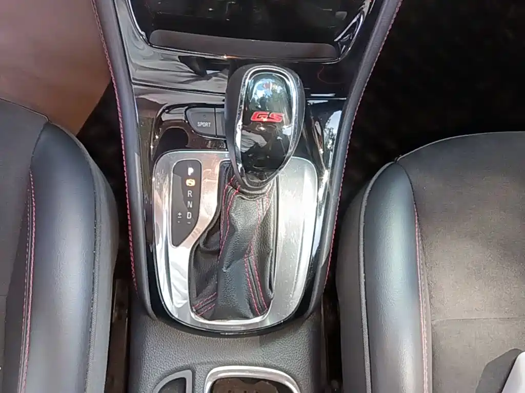 Buick Verano — миниатюра 14