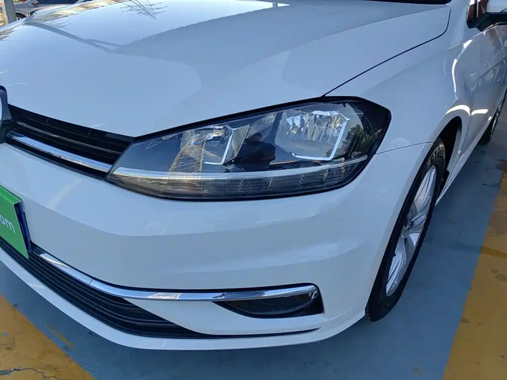Volkswagen Golf — миниатюра 24