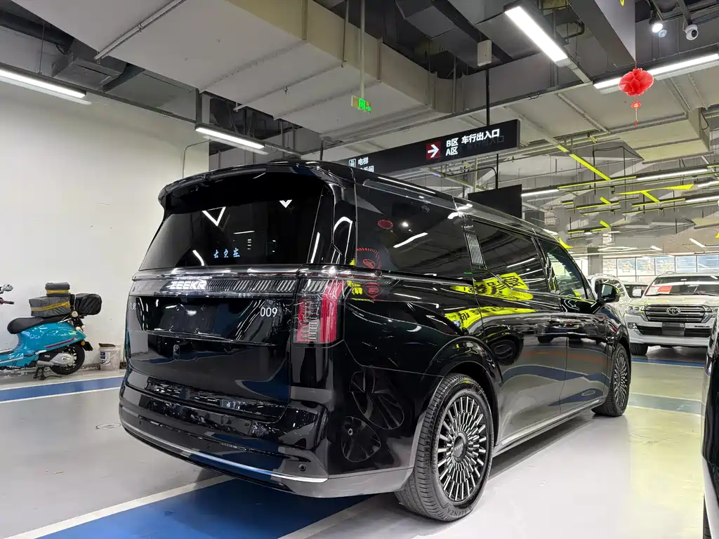 ZEEKR EXTREME KRYPTON 009