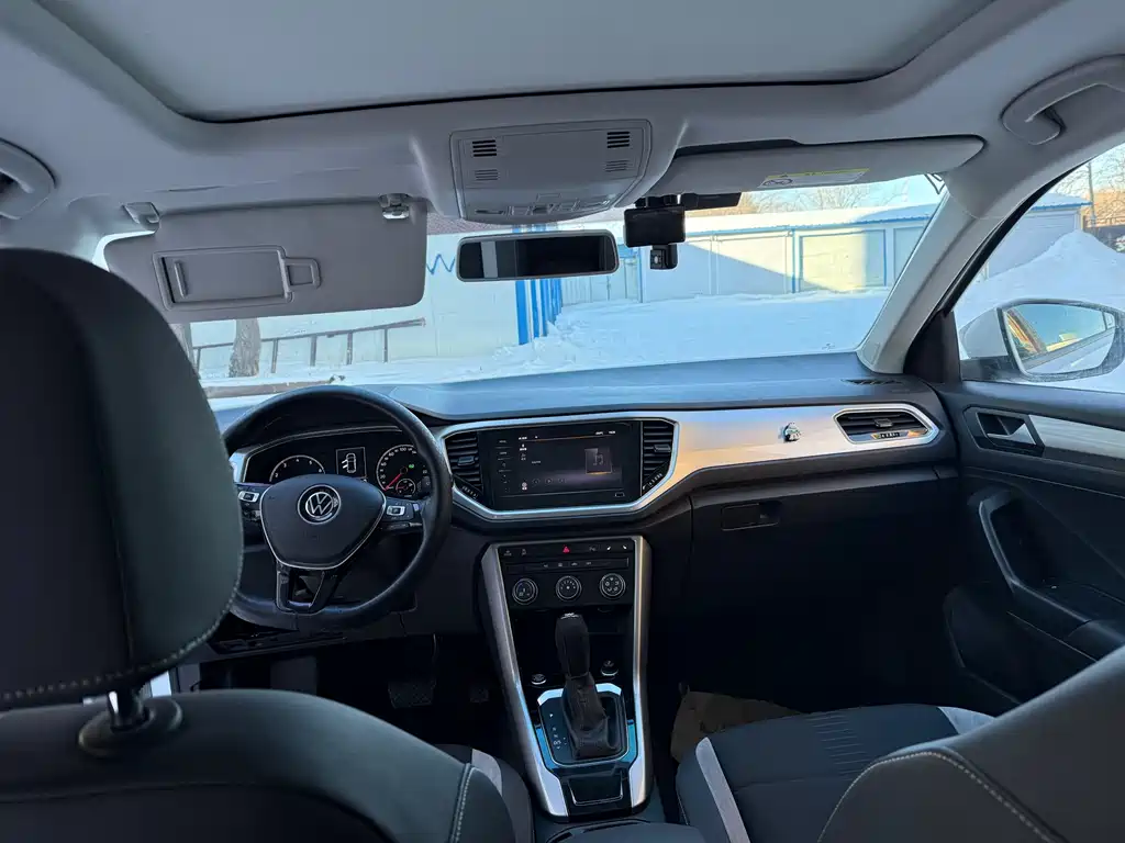 VOLKSWAGEN T ROC EXPLORING SONGS