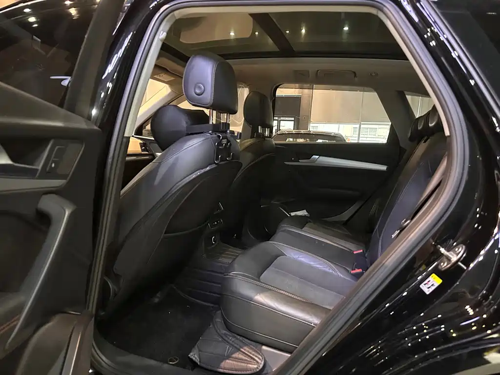 Audi Q5L — миниатюра 9