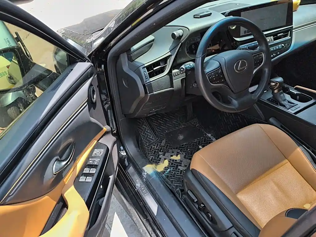 Lexus ES — миниатюра 14