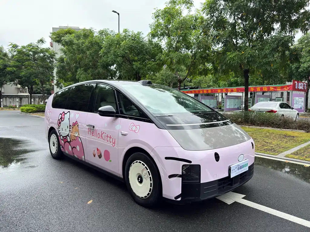 Li Auto MEGA 2024 Ultra