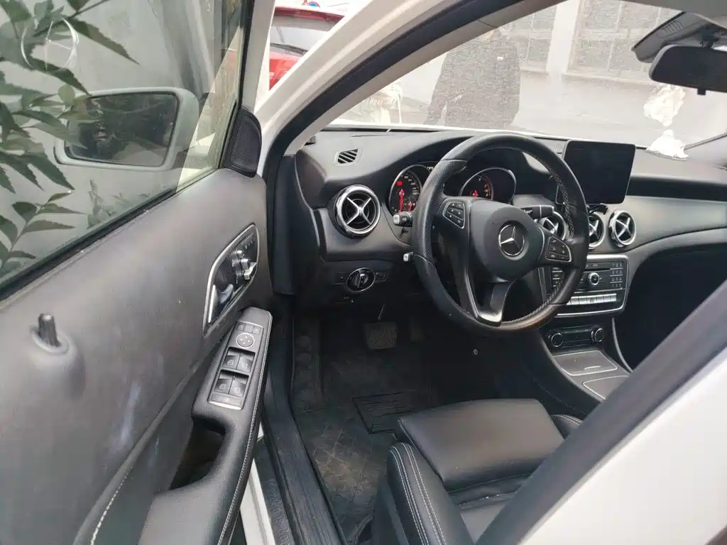 Mercedes-Benz GLA — миниатюра 17