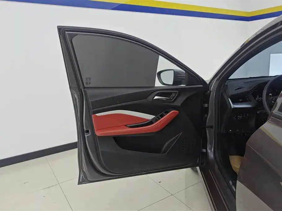 MG 5 2023 180DVVT CVT Luxury