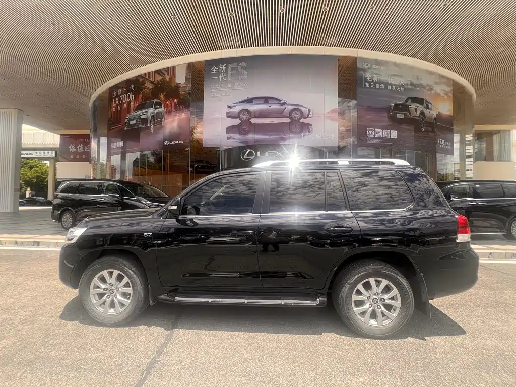 Toyota Land Cruiser — миниатюра 2