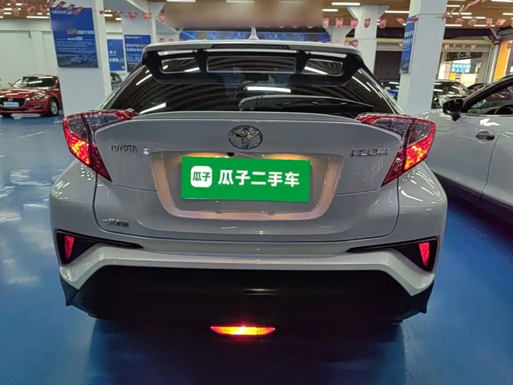 Toyota IZOA — миниатюра 6