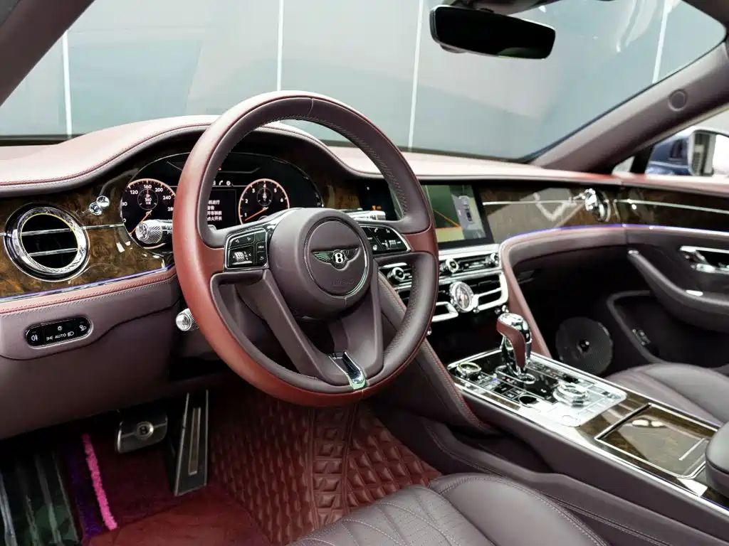 Bentley Flying Spur — миниатюра 12