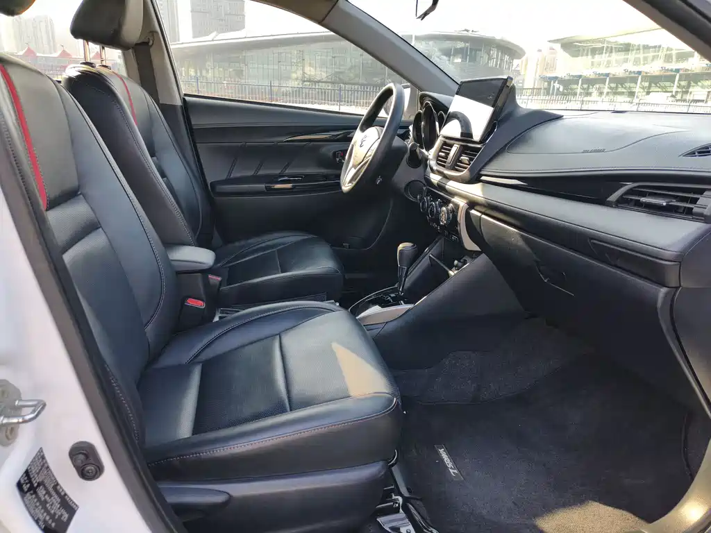 TOYOTA YARIS L ZHIXUAN