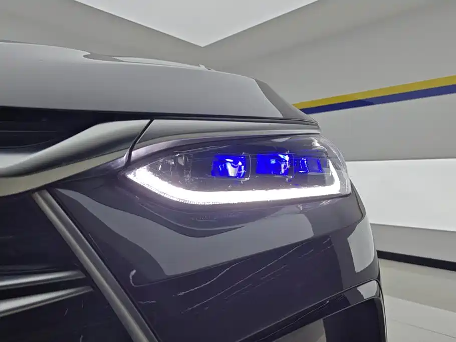 BYD Tang New Energy — миниатюра 5
