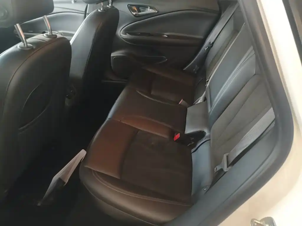 Buick Verano — миниатюра 17