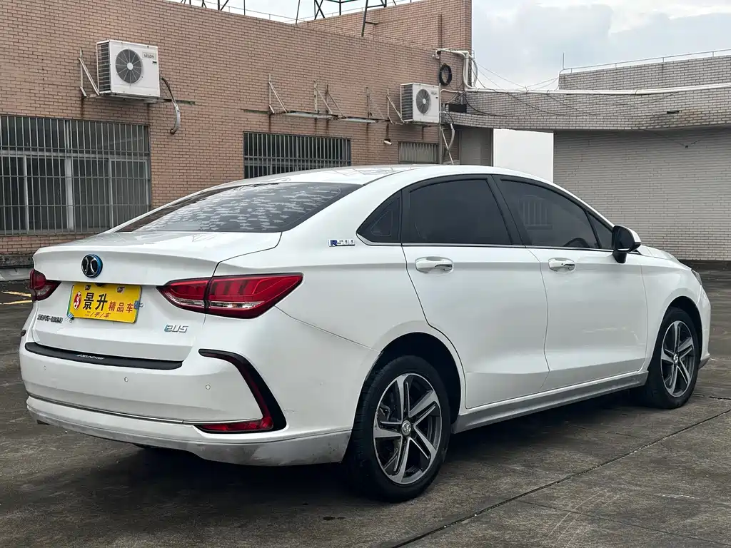 BAIC EU5 — миниатюра 5