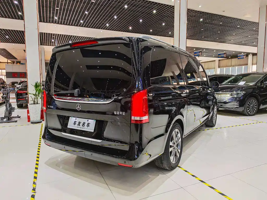 MERCEDES-BENZ V CLASS