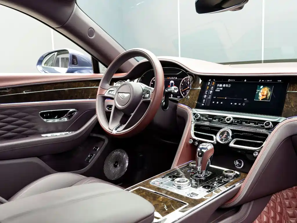 Bentley Flying Spur — миниатюра 19