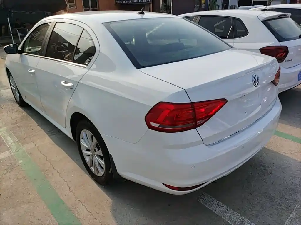 Volkswagen Lavida — миниатюра 5