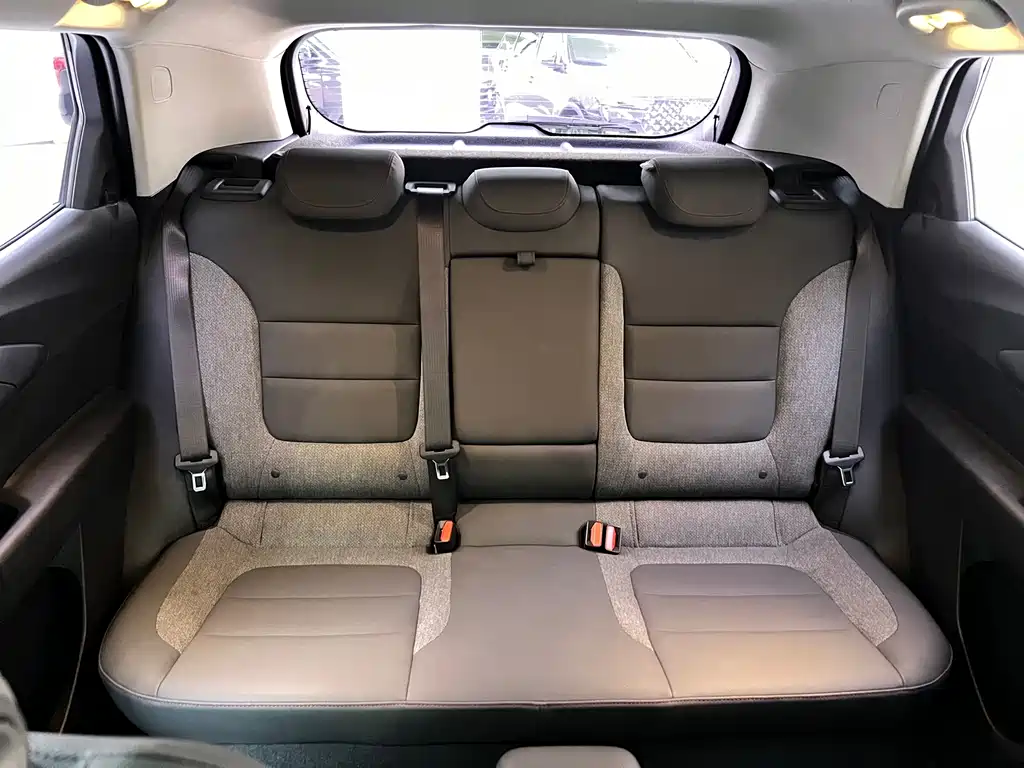 Chevrolet Tracker — миниатюра 13