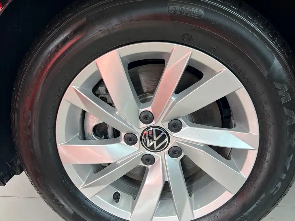 Volkswagen Passat 2025 430PHEV