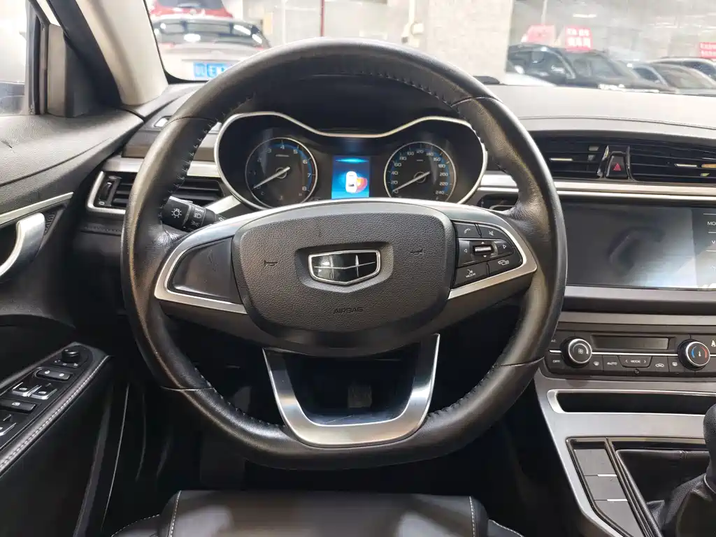 Geely Emgrand — миниатюра 9