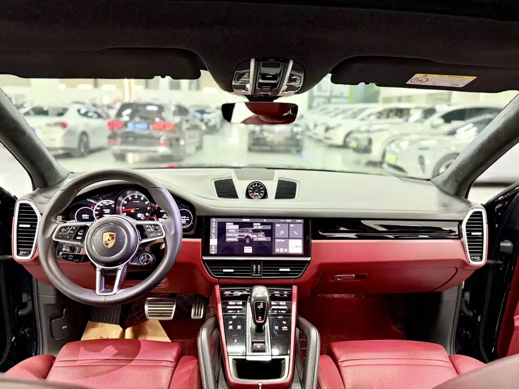 Porsche Cayenne — миниатюра 6