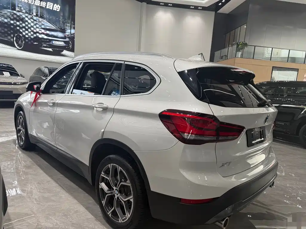 BMW X1 — миниатюра 10