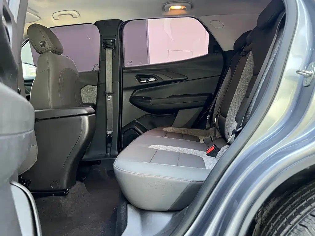 Chevrolet Tracker — миниатюра 14