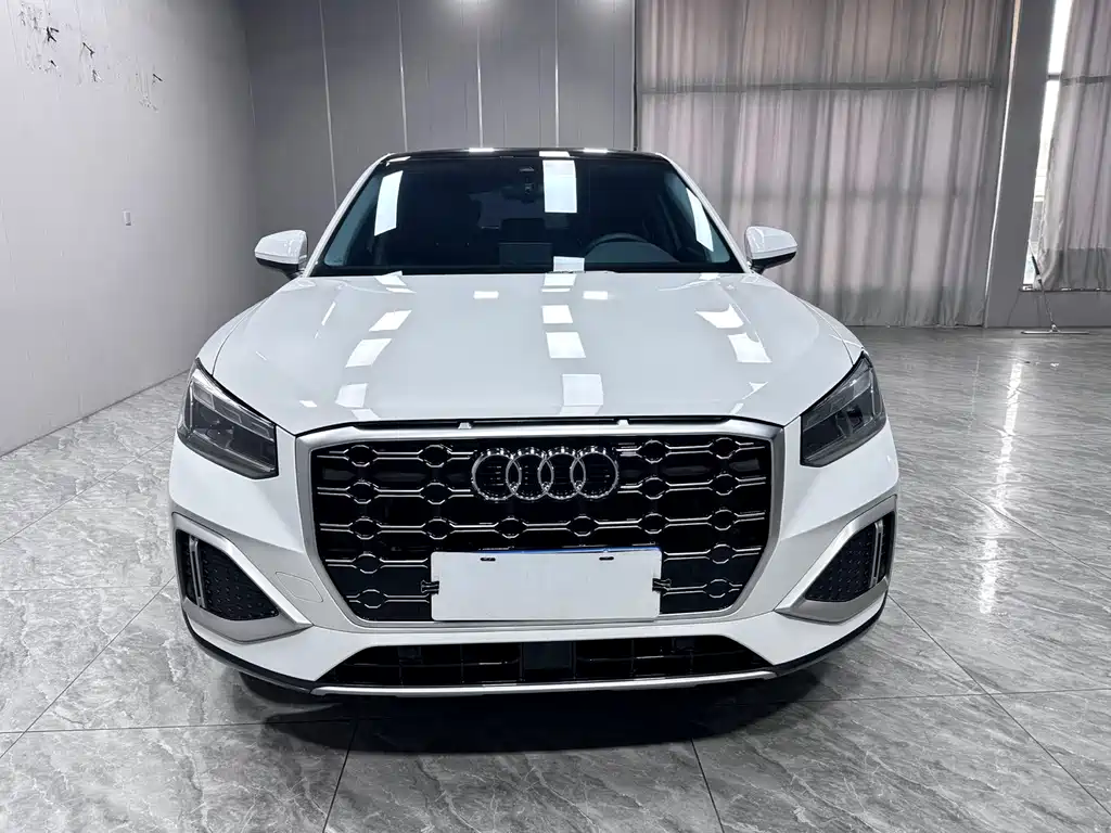 Audi Q2L — миниатюра 2