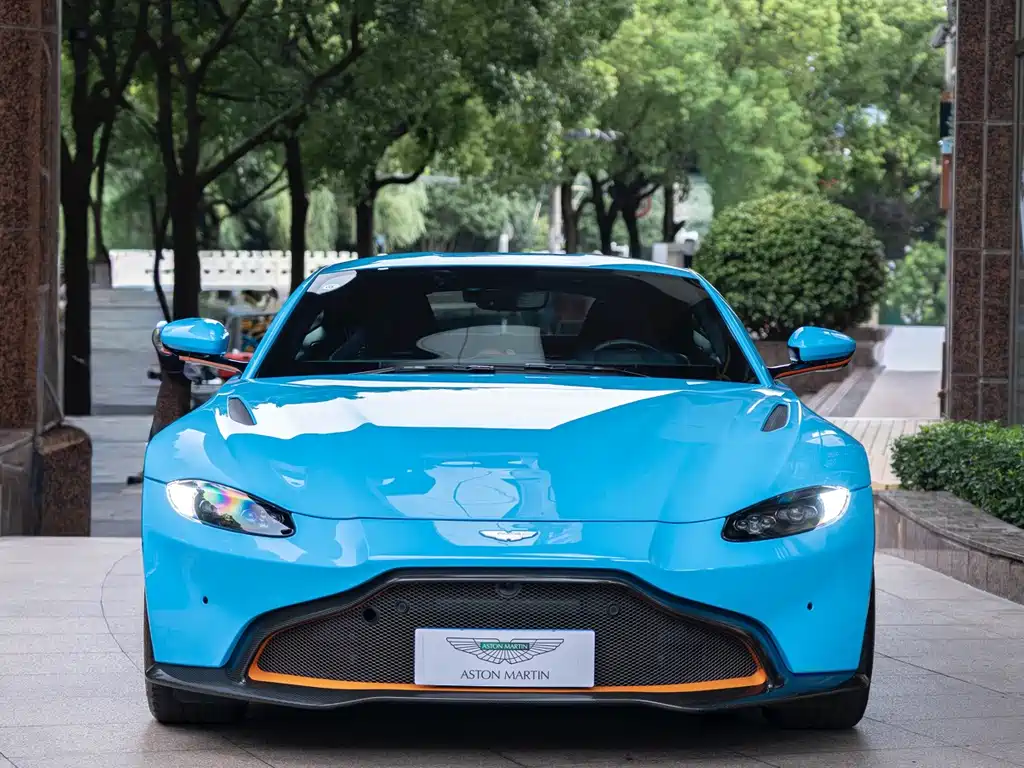Aston Martin V8 Vantage — миниатюра 2