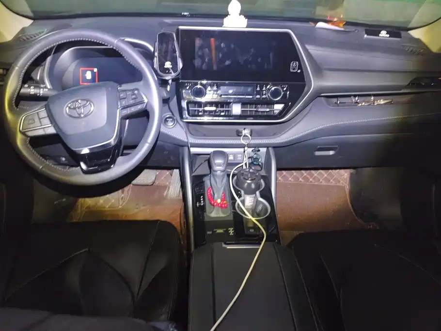 Toyota Highlander — миниатюра 12