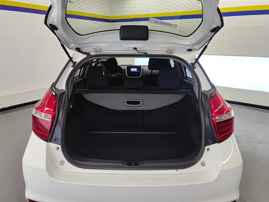 TOYOTA YARIS L ZHIXUAN