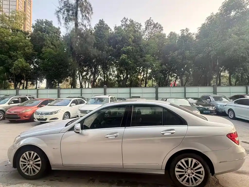 Mercedes-Benz C-Class — миниатюра 5